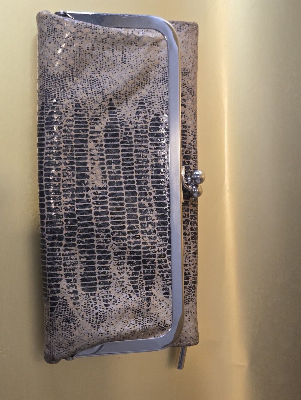 Hobo International Lauren Clutch Wallet Beige Black Snakeskin Leather Kisslock